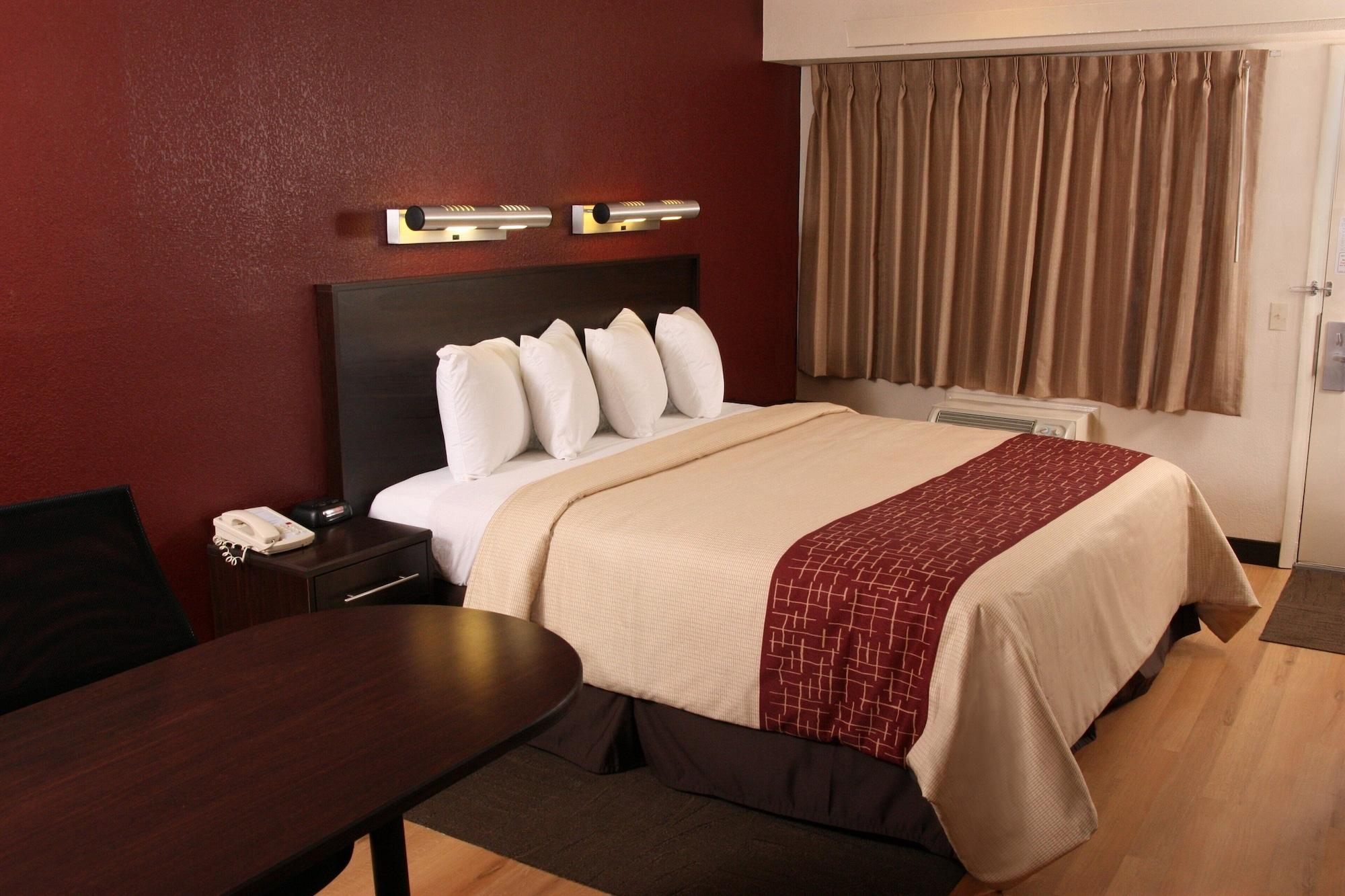 Red Roof Inn Plus+ Philadelphia Airport Essington Exterior foto
